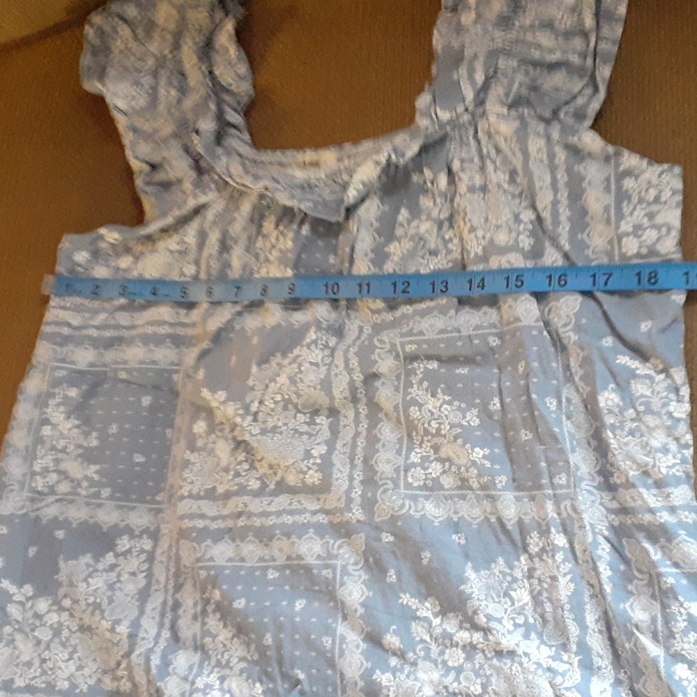 And The Why Ruffle Top - Picture 4 of 7